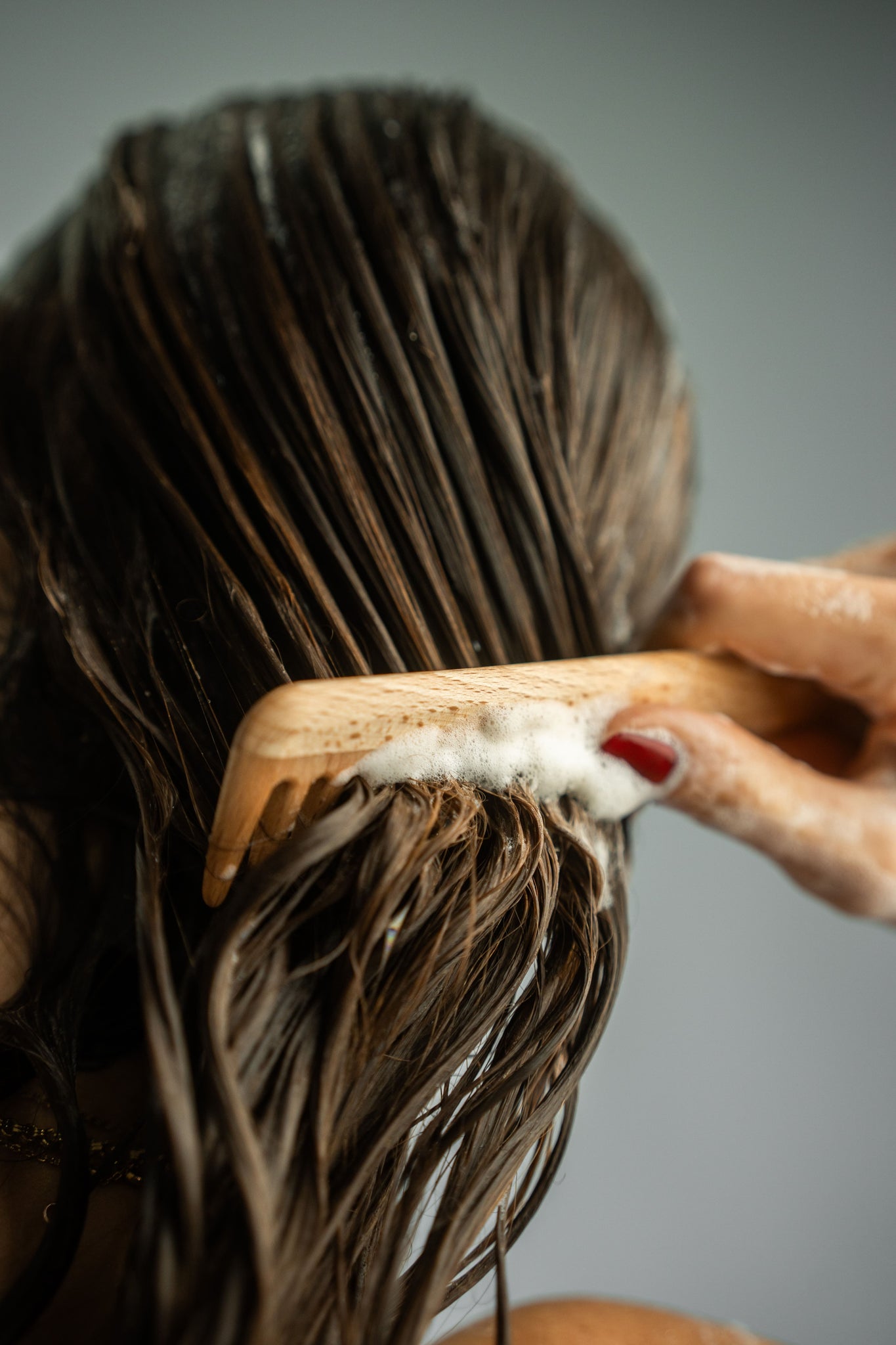 Peigne à dents larges en bois naturel Homnès : beauté des cheveux