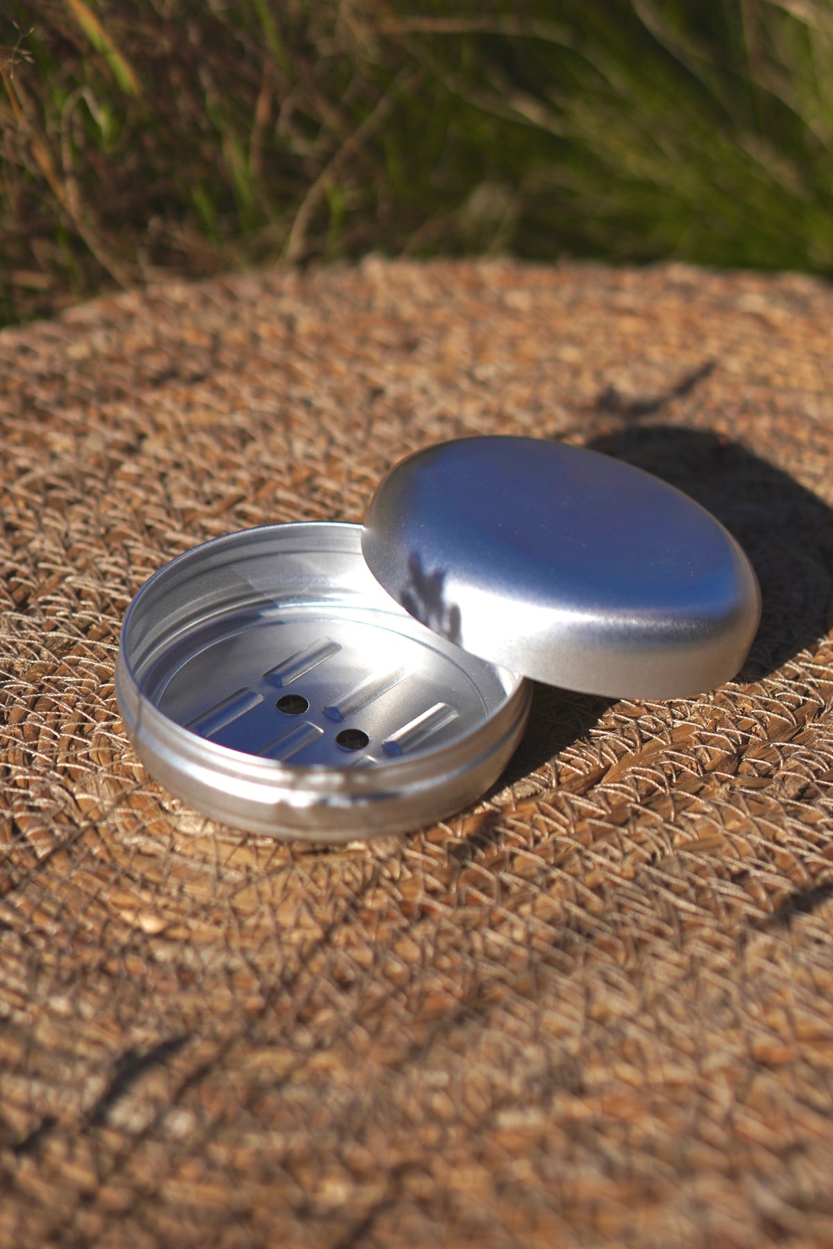 Boîte de voyage ronde en aluminium Homnès